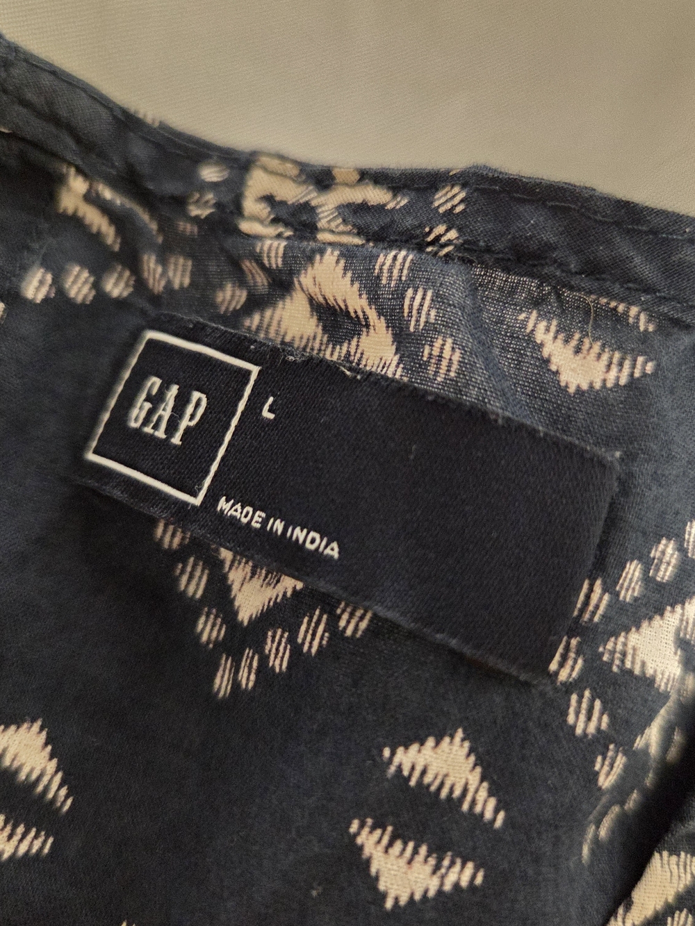 Gap Women’s Navy Printed Short-Sleeve Top Large - Picture 5 of 8